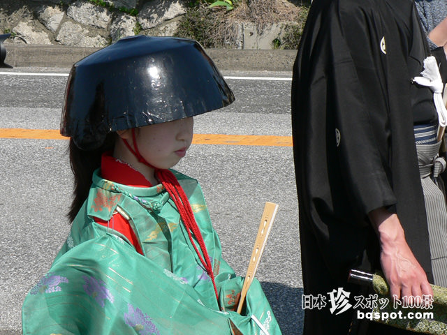 筑摩神社 鍋冠祭り