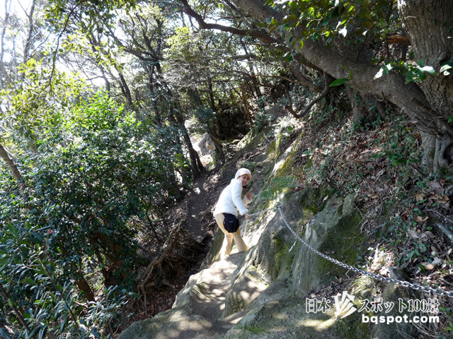 鷹取山の磨崖仏